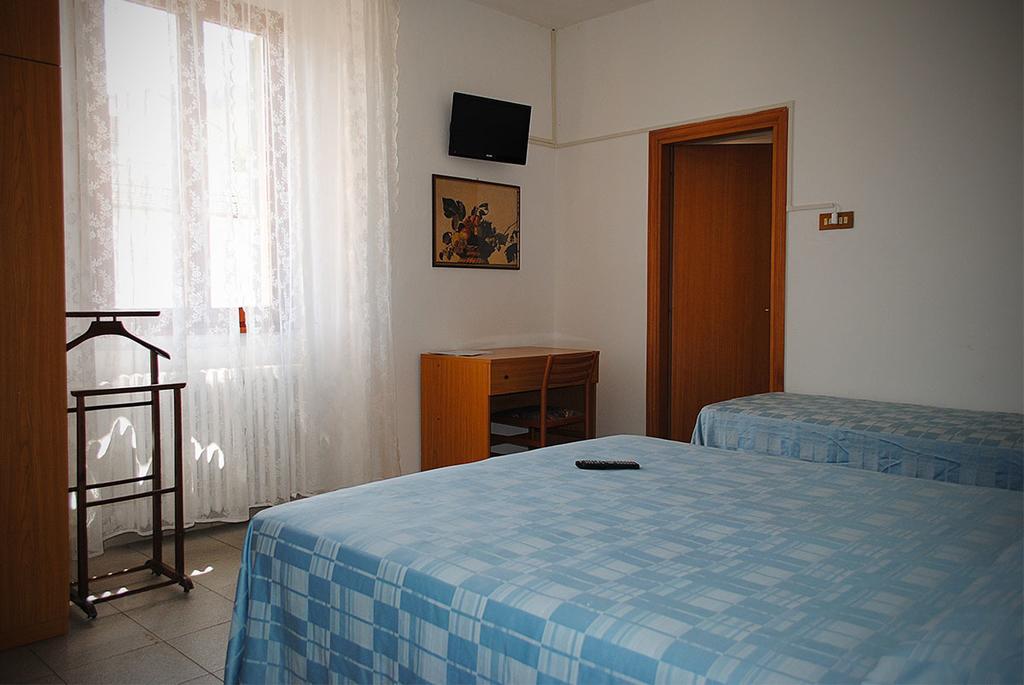 Albergo Ristorante La Torretta Castiglione dei Pepoli Room photo